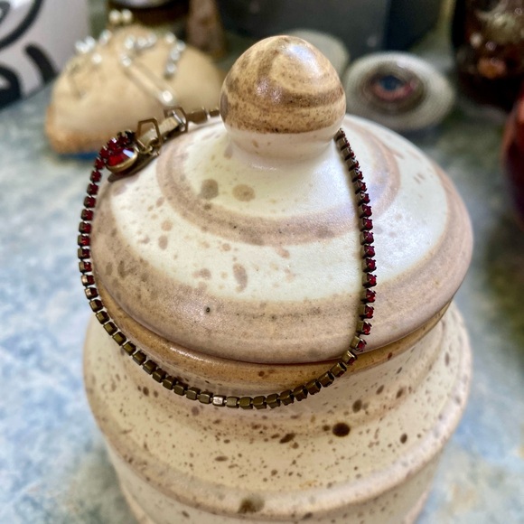 Vintage Liz Palacios Dainty Gold Tone Bracelet - Picture 16 of 16